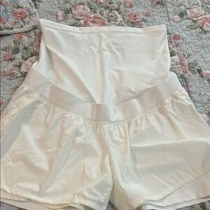 Maacie maternity white shorts